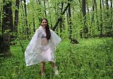 Bbw jouant avec un gode dans sa chatte mouillée.