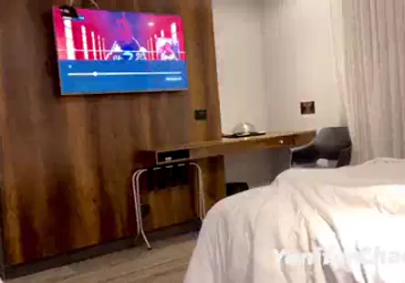 La première fois que je reçois un creampie après ça.