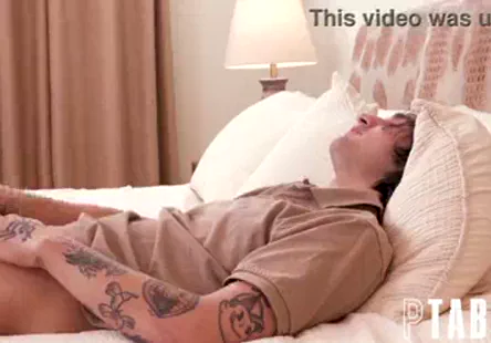 Mes meilleures amies ont une grosse bite noire.