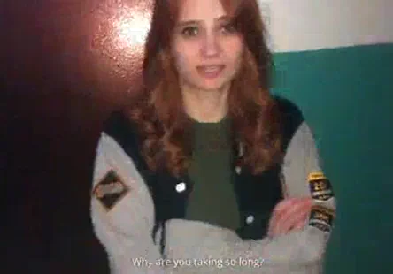 Une petite amie au gros cul senvoie en lair sur une grosse bite.