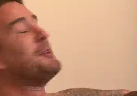 Je narrive pas à croire quelle suce cette grosse bite comme une pro