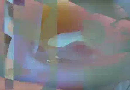 Bella thompson et le godemiché de fort troff amateur qui suce une grosse bite et se fait éjaculer sur le cul.