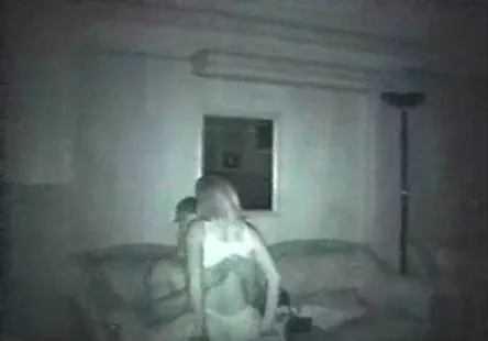 Une lycéenne latine en chaleur se masturbe jusquà lorgasme.