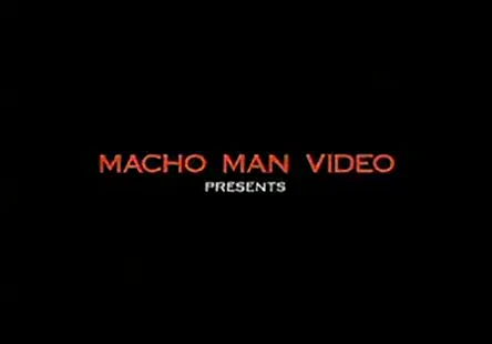 Une étudiante en chaleur baisée par son nouveau colocataire dans un hôtel.