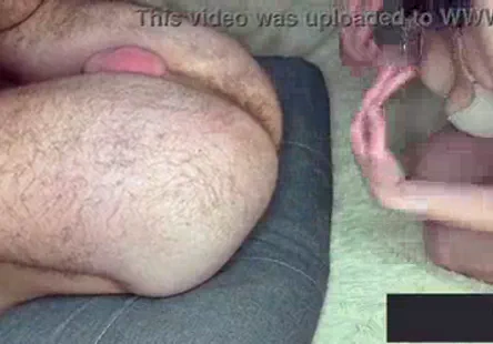 Adolescente minuscule reçoit sa première créampie.