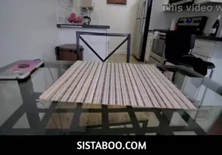 Ma copine adore me regarder jouer et me masturber.