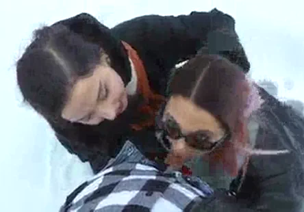 Une jeune femme allemande en bas se fait baiser par son beau-fils.