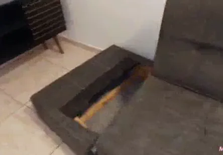 Kira nova baise pour une grosse bite.