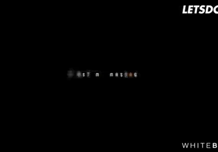 La chatte est tellement mouillée quil jouit rapidement et jouit dans la prochaine vidéo.